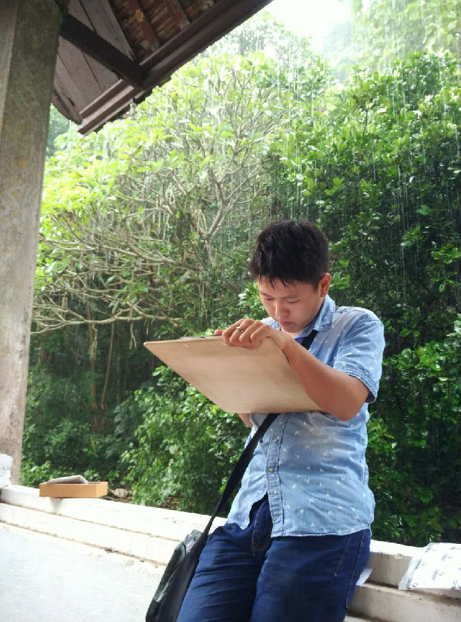 学生写生.JPG